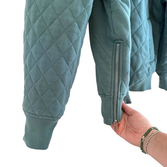 Athleta Retro Plush Quilted Oversized Bomber Jacket in Deep Ocean Teal Size S - Picture 6 of 9